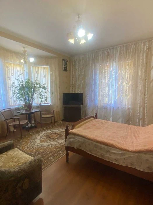 Продам дом  на 10 сотках в ж/м Черноморка в Царском селе  ул