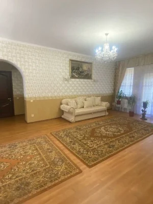 Продам дом  на 10 сотках в ж/м Черноморка в Царском селе  ул