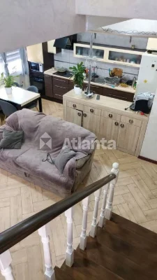В продаже дом с ремонтом в тихом районе города