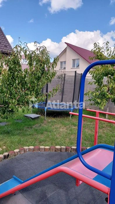 В продаже дом с ремонтом в тихом районе города
