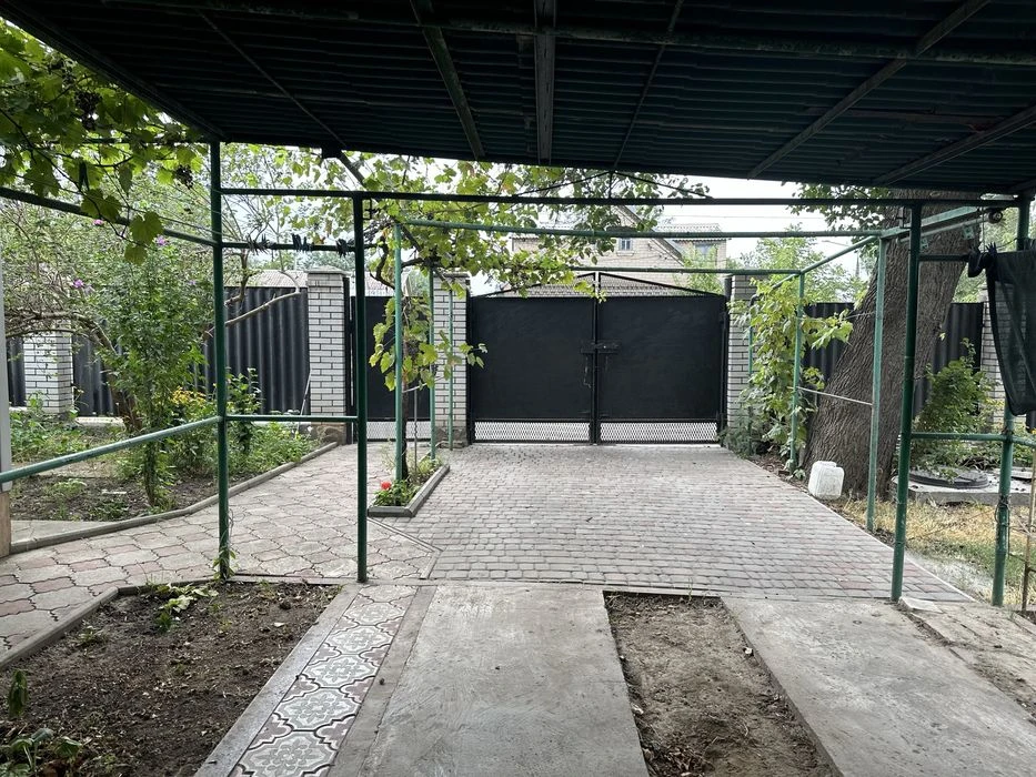 House for sale on Mriya St. Borodinsky Amstor