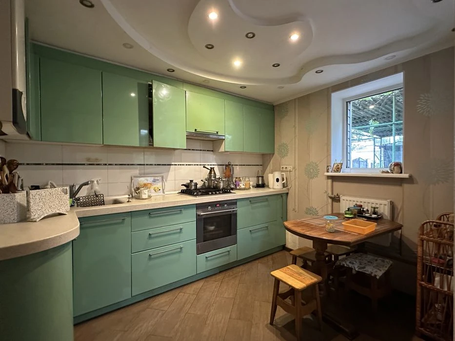 House for sale on Mriya St. Borodinsky Amstor