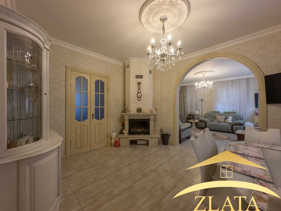 2 houses for sale in Oleksandrivskyi district