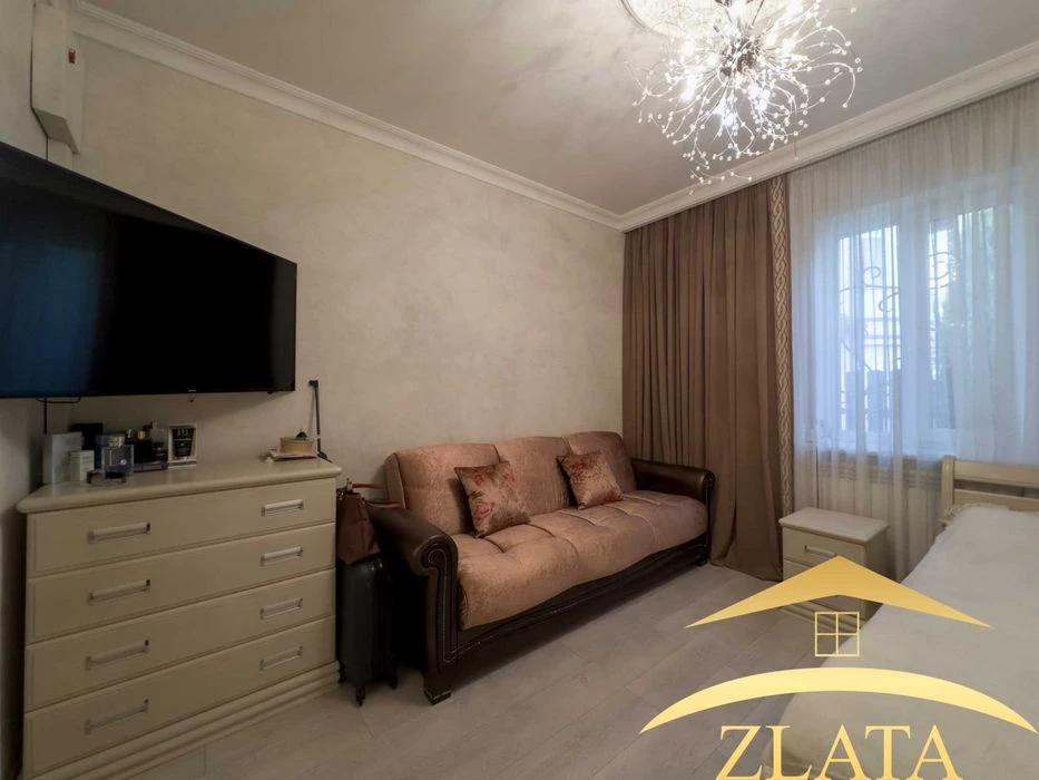 2 houses for sale in Oleksandrivskyi district