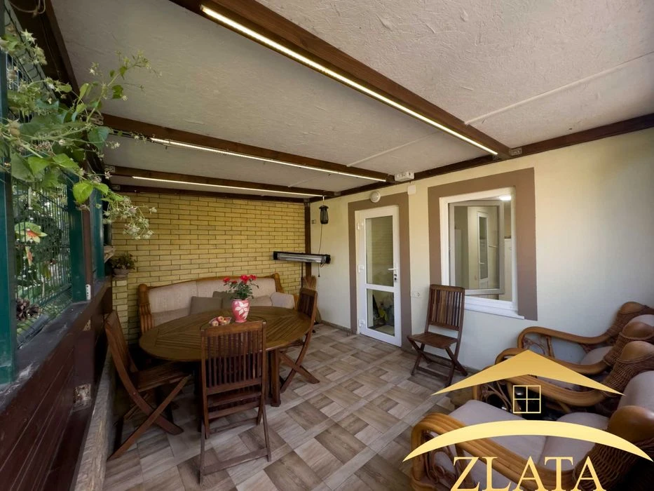 2 houses for sale in Oleksandrivskyi district