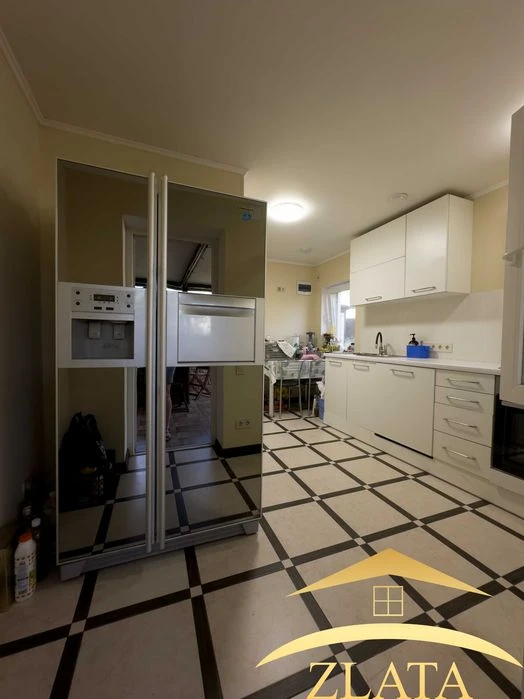 2 houses for sale in Oleksandrivskyi district