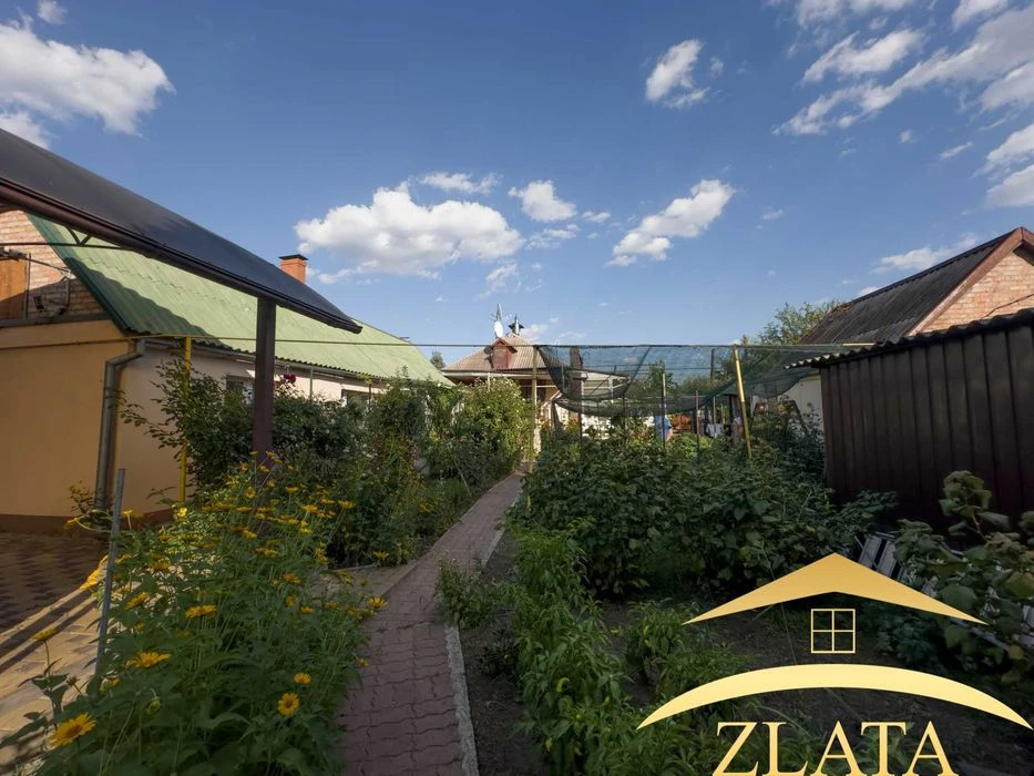 2 houses for sale in Oleksandrivskyi district