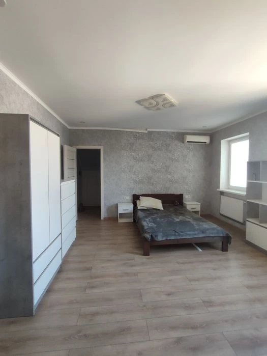Продажа современного 2-х этажного дома.