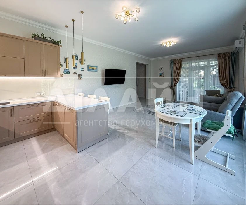 Cozy 1-story family house for sale | Borodins