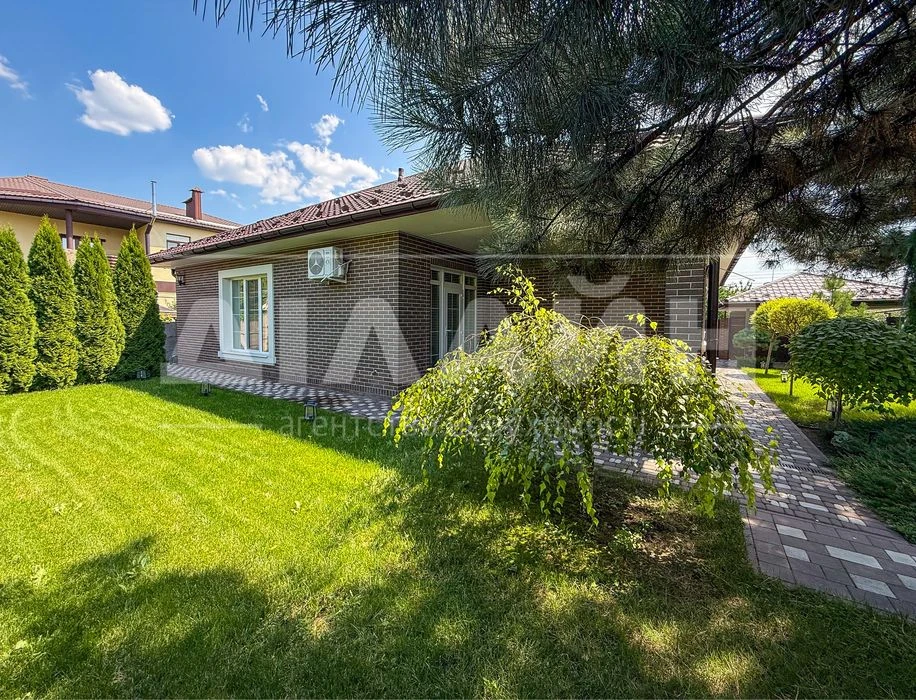 Cozy 1-story family house for sale | Borodins