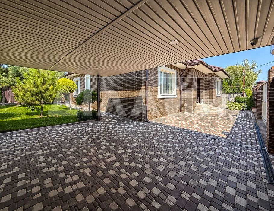 Cozy 1-story family house for sale | Borodins