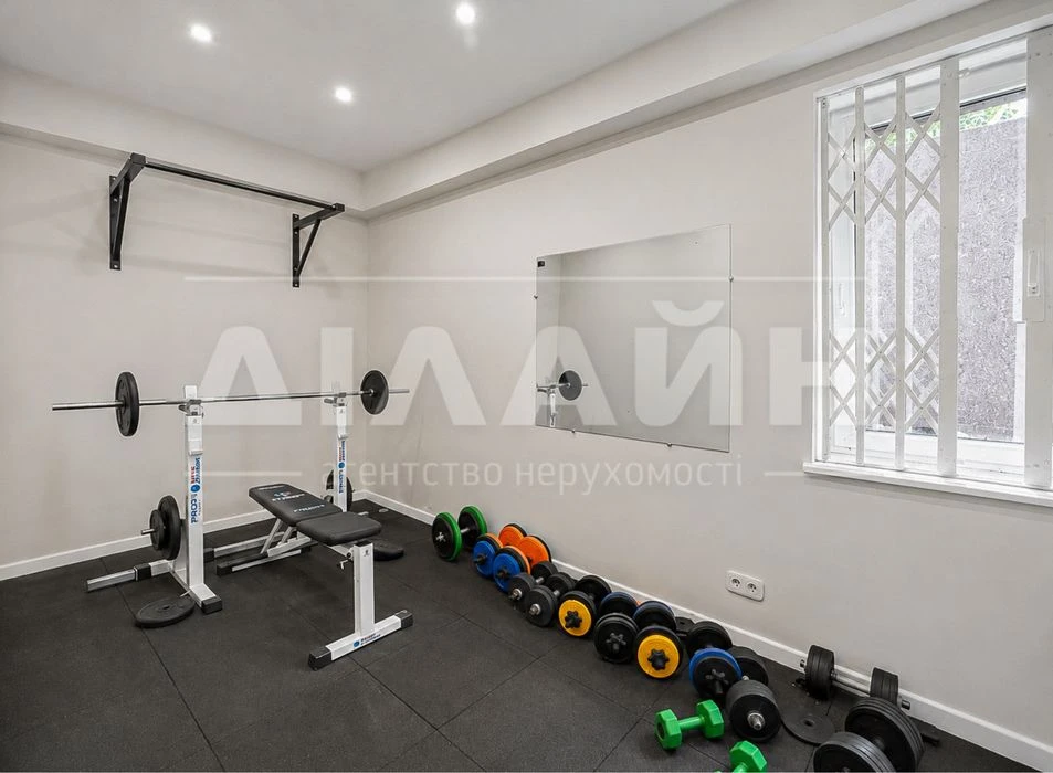 Суперексклюзивное предложение в центре Запорожья | 293,5 м² |