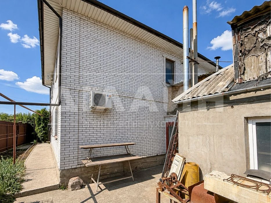 House for sale with designer renovation | Kosmichny district | st.