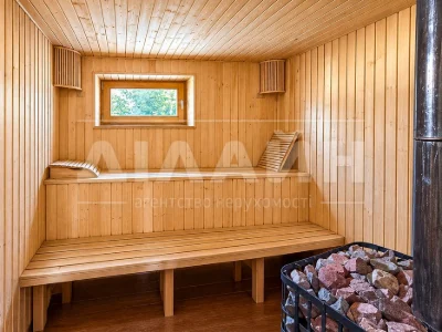 House for sale with designer renovation | Kosmichny district | st.