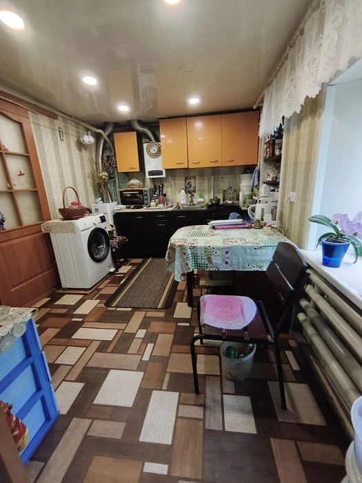 Sale of part of a house on Goncharova Street in good condition
