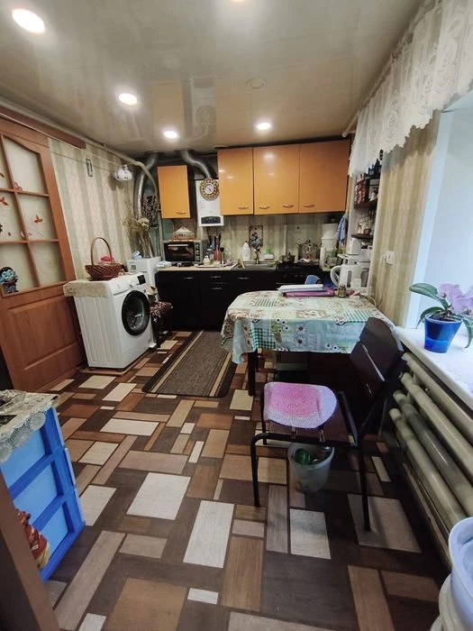 Sale of part of a house on Goncharova Street in good condition