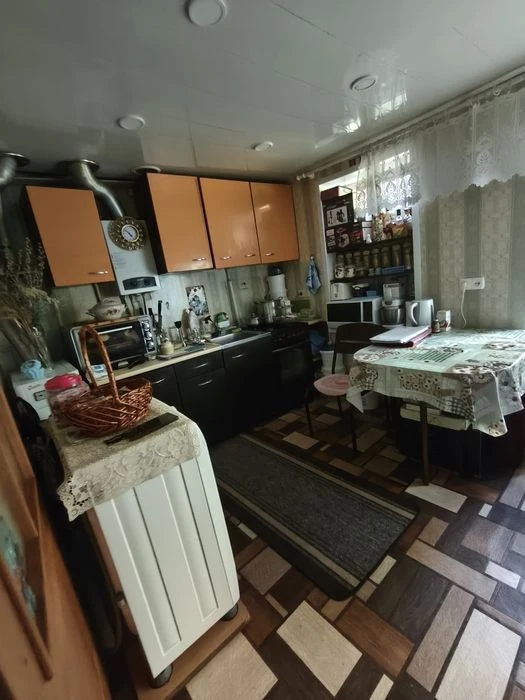 Sale of part of a house on Goncharova Street in good condition