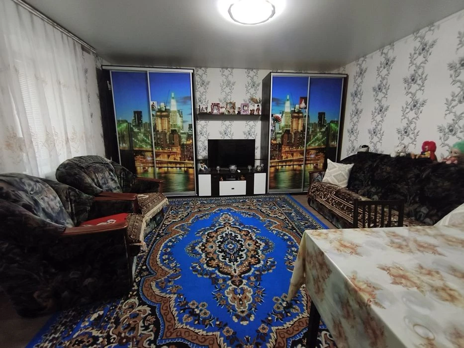 Sale of part of a house on Goncharova Street in good condition