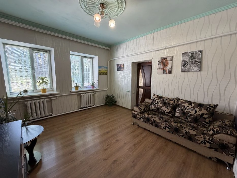 House for sale on Igor Sikorsky