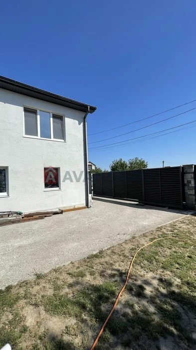2-storey house for sale Komunarskyi district