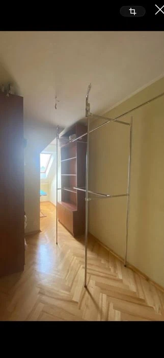 Продаж будівлі із земельною ділянкою в центрі міста вул. Лер