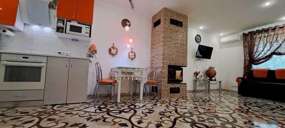 Country house for sale. Alternatively, it is heated