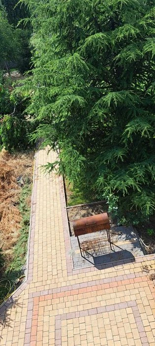 Country house for sale. Alternatively, it is heated