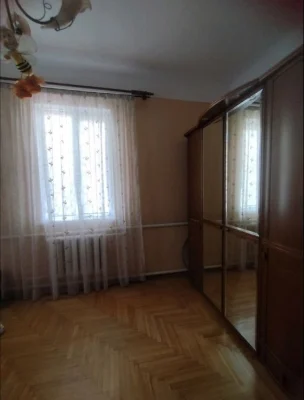 Продається пів особняк район вулиці Вовчинецькій
