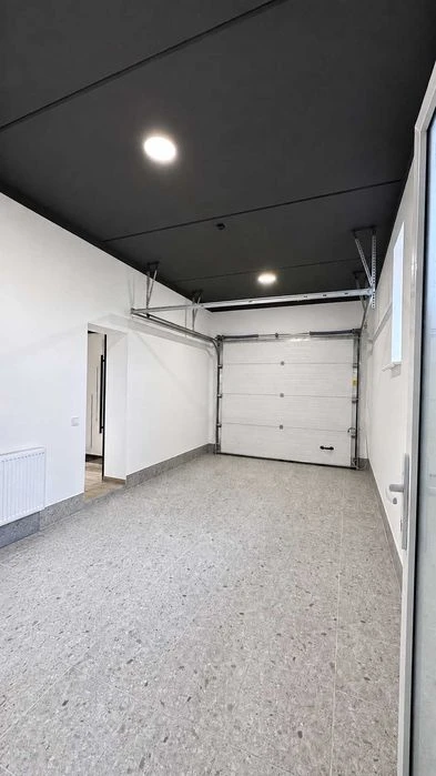 Приватний будинок з новим ремонтом/4кімнати/простора кухня с