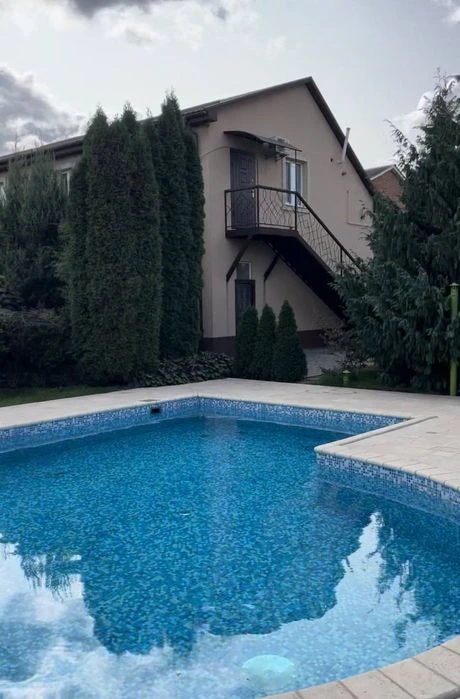 Продам елітний будинок район Новомиколаївка