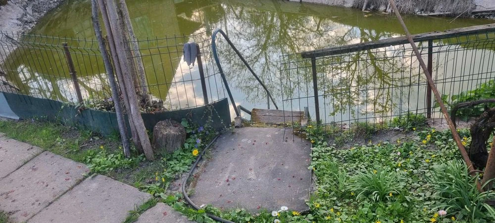 Продам дачний будинок