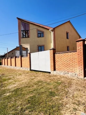 Продам 2-поверховий будинок, 176 м², 6 соток Велика Балка