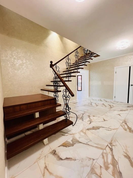 Продам 2-поверховий будинок, 176 м², 6 соток Велика Балка