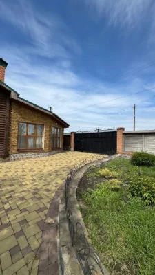 Продається будинок в мальовничому місці