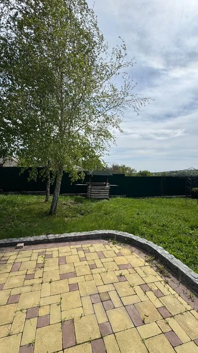 Продається будинок в мальовничому місці