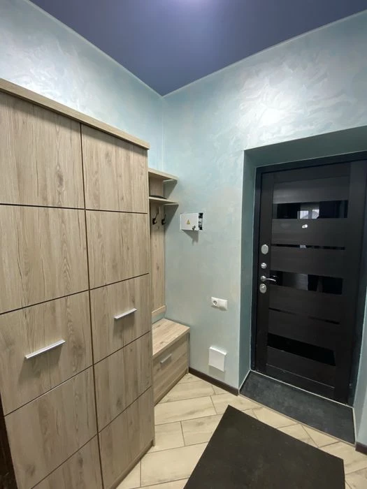 Будинок 169 м² вул Дубнівська,6 соток,гараж 36 м²,меблі