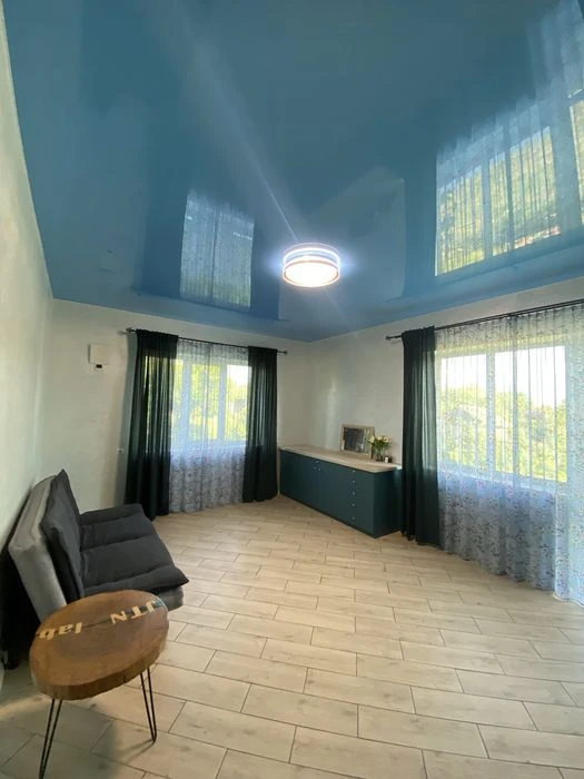 Будинок 169 м² вул Дубнівська,6 соток,гараж 36 м²,меблі