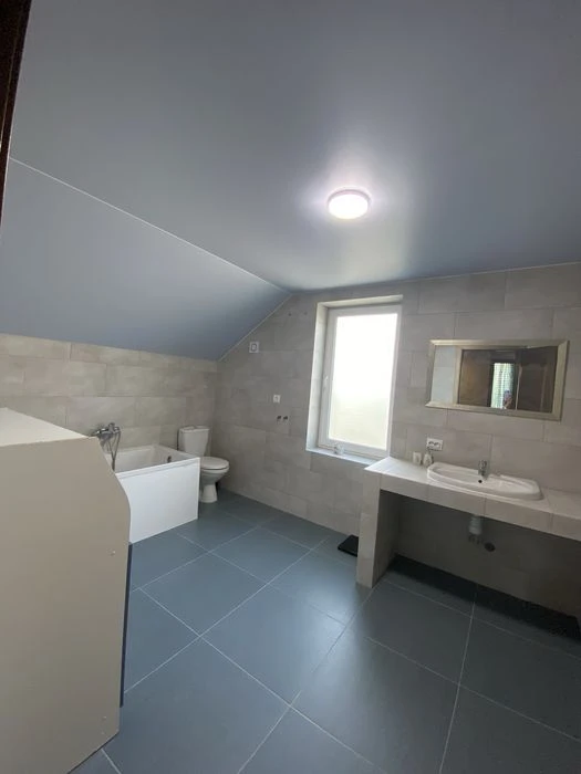 Будинок 169 м² вул Дубнівська,6 соток,гараж 36 м²,меблі