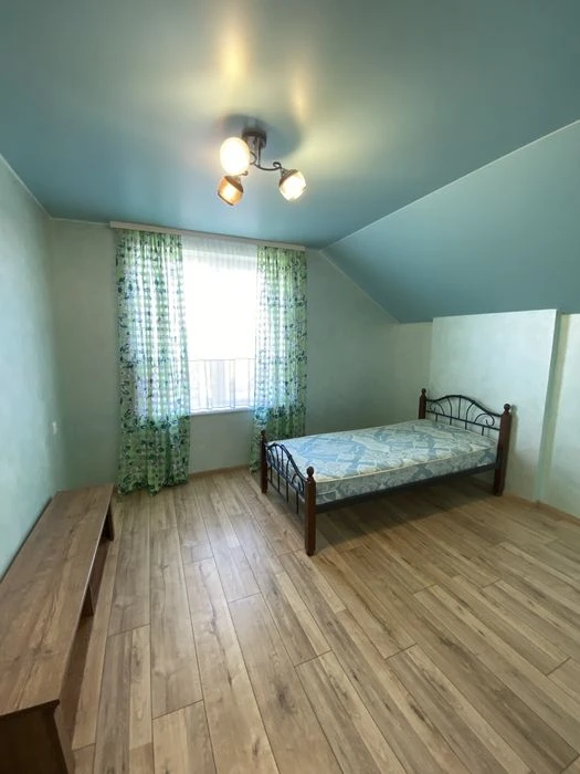 Будинок 169 м² вул Дубнівська,6 соток,гараж 36 м²,меблі
