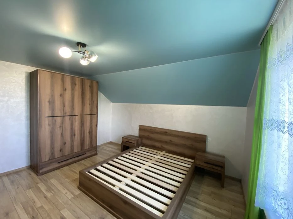 Будинок 169 м² вул Дубнівська,6 соток,гараж 36 м²,меблі