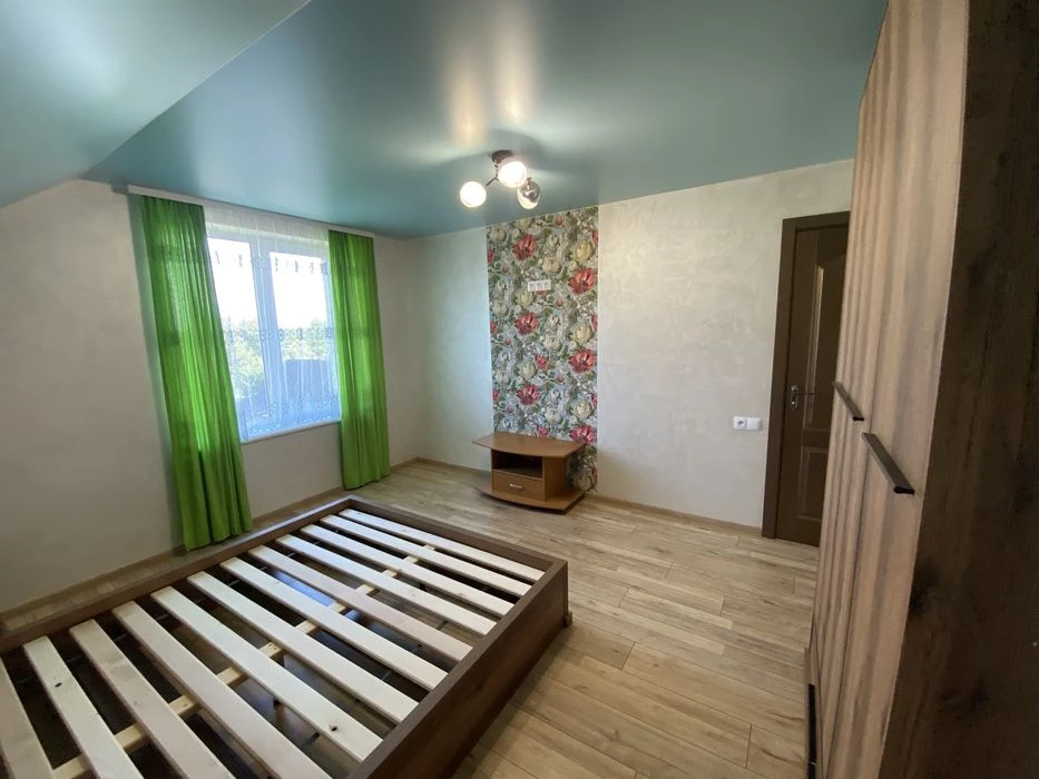 Будинок 169 м² вул Дубнівська,6 соток,гараж 36 м²,меблі