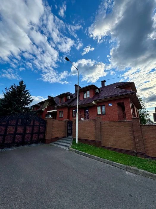 Будинок з дорогим ремонтом р-н Теремно Луцьк