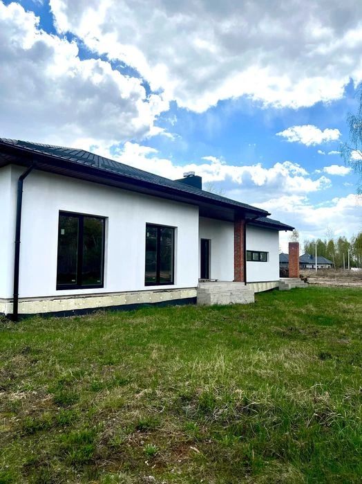 Терміново продам сучасний будинок біля Луцька поруч з лісом