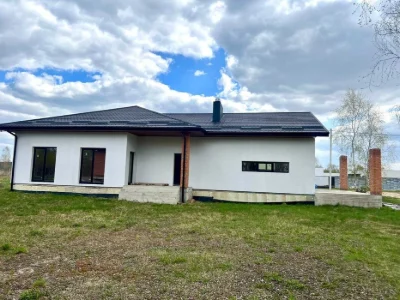 Терміново продам сучасний будинок біля Луцька поруч з лісом
