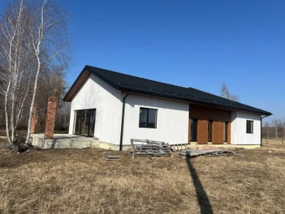 Терміново продам сучасний будинок біля Луцька поруч з лісом