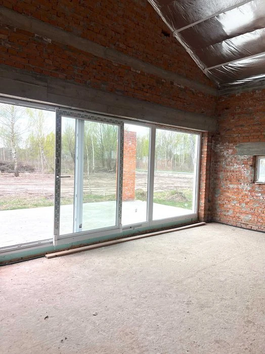 Терміново продам сучасний будинок біля Луцька поруч з лісом