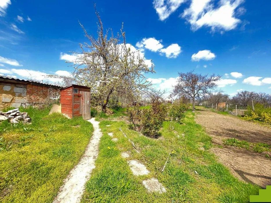ТЕРМІНОВО!  Продам  затишний перспективний будинок