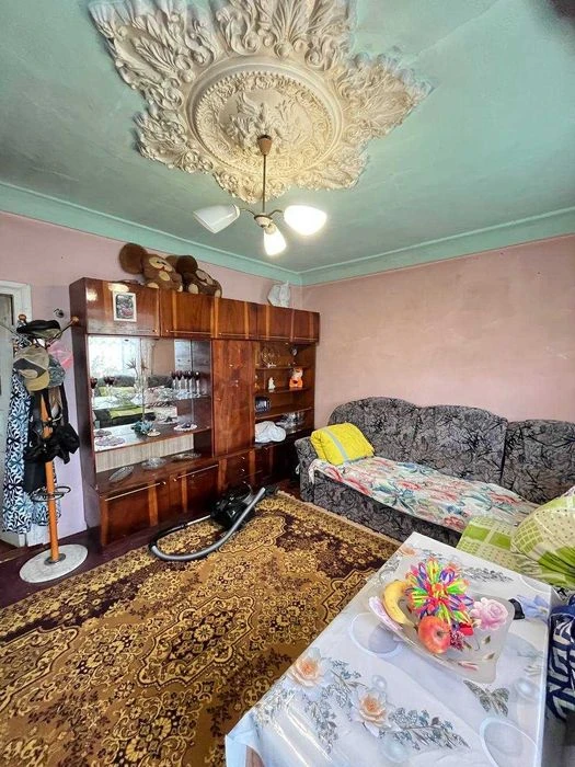 ТЕРМІНОВО!  Продам  затишний перспективний будинок