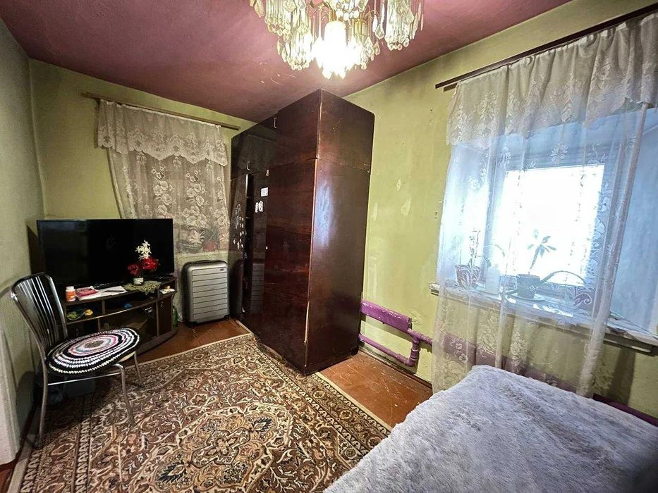 ТЕРМІНОВО!  Продам  затишний перспективний будинок