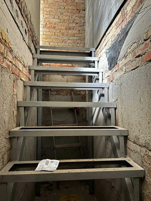 Продам стильний сучасний  будинок нової  забудівлі в привабл
